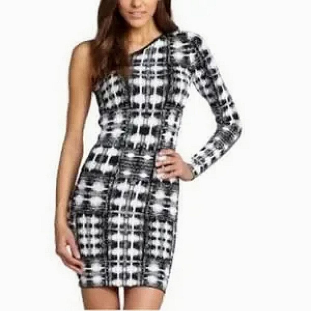 BCBGMaxAzria Jordan Black White Knit Fitted Bodycon One Shoulder Dress L